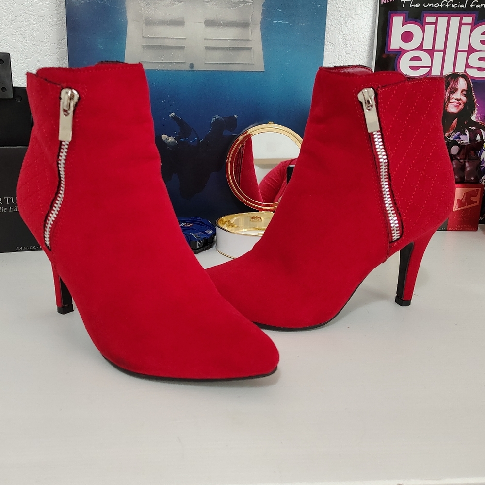 ME TOO ELLEN Ankle Bootie Red Suede Pointed Toe Stiletto Heel Size 7